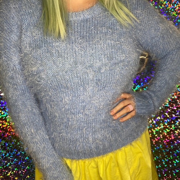 ❄️Baby blue fuzzy sweater❄️ - Picture 1 of 8